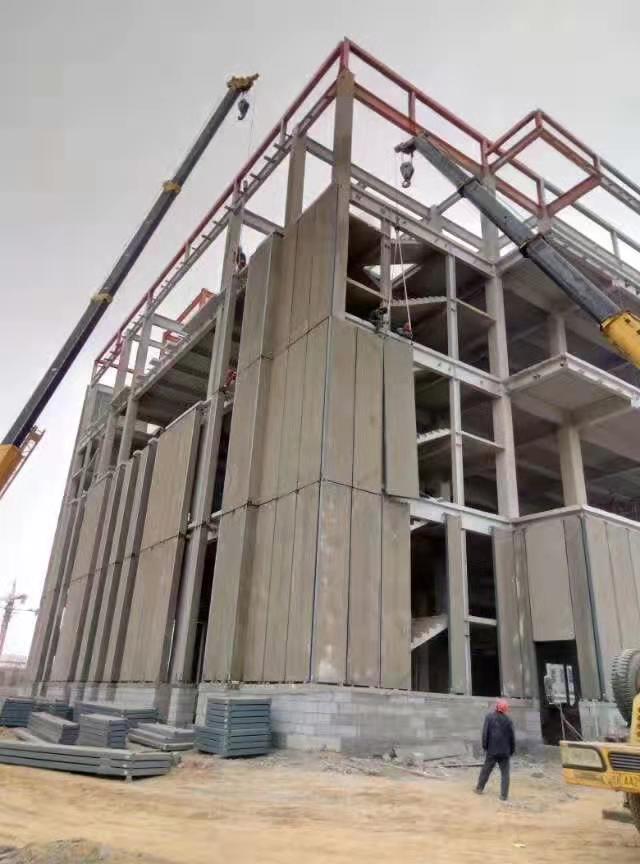 育暉小學(xué)教學(xué)樓.jpg 育暉小學(xué)教學(xué)樓.jpg